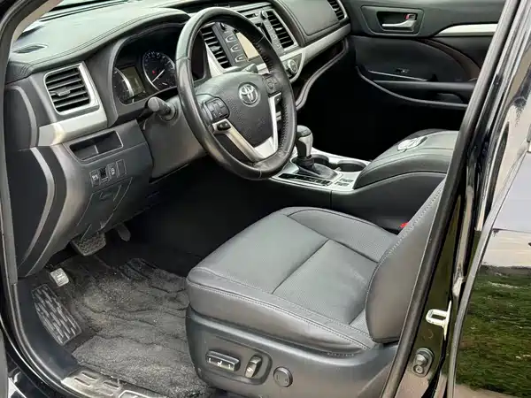 Toyota Highlander 2015