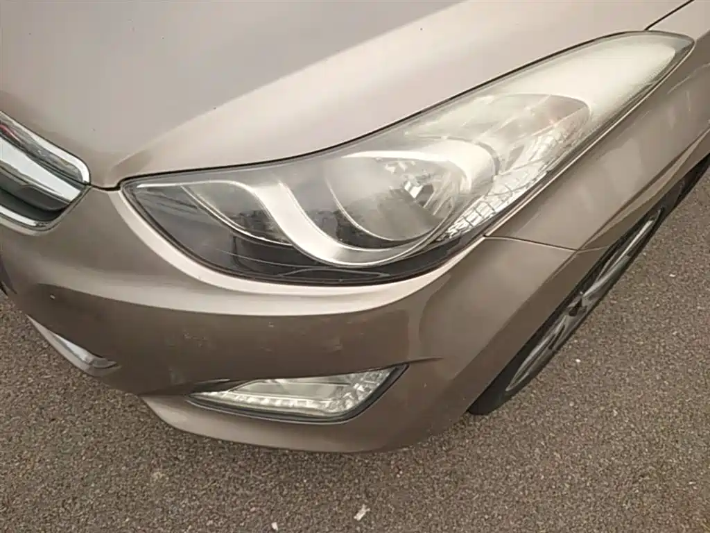Hyundai Elantra Langdong 2015 — фото 24