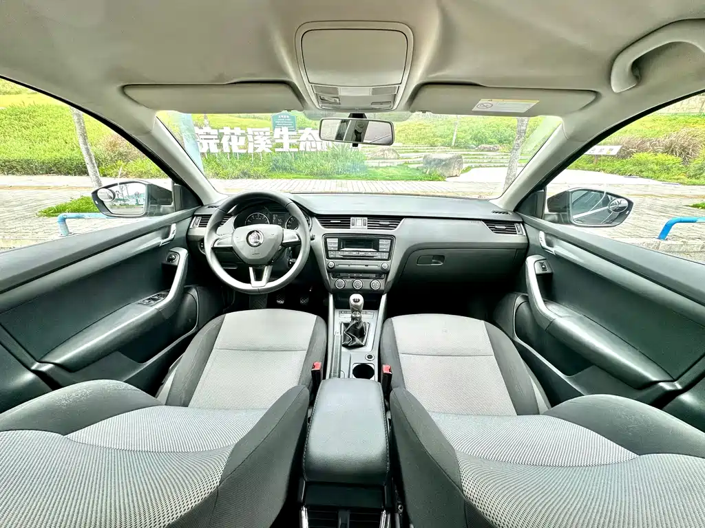 Skoda Octavia 2017 — фото 33