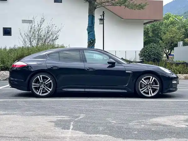 Porsche Panamera 2011