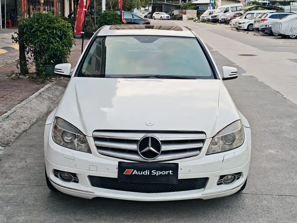 Mercedes-Benz C-Class 2011 — фото 12