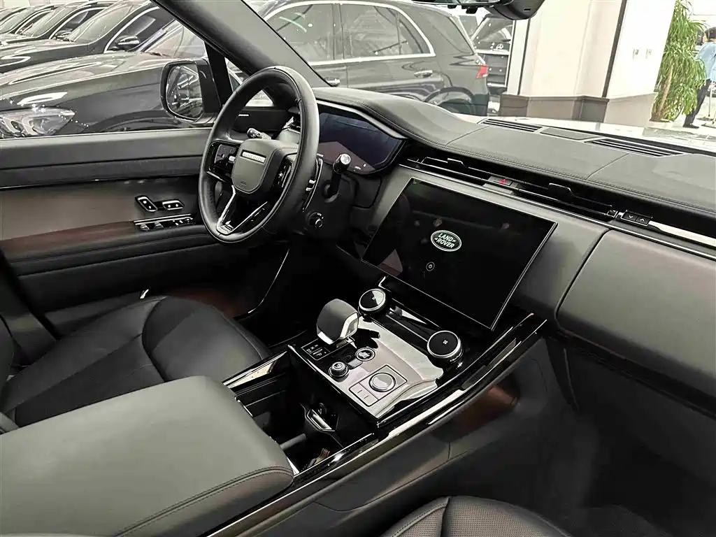 Land Rover Sport 2023 — фото 17