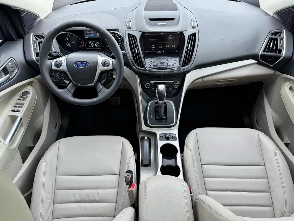 Ford Kuga 2014 — фото 11