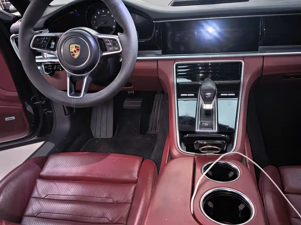 Porsche Panamera 2019 — фото 10