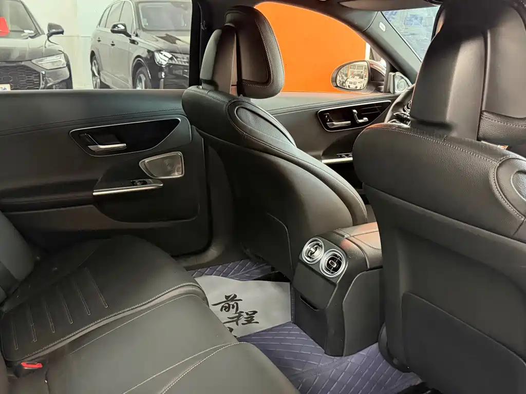 Mercedes-Benz C-Class 2022 — фото 11