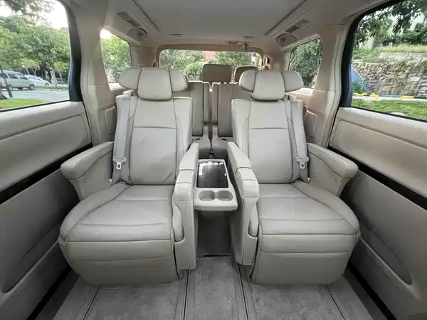Toyota Alphard 2012