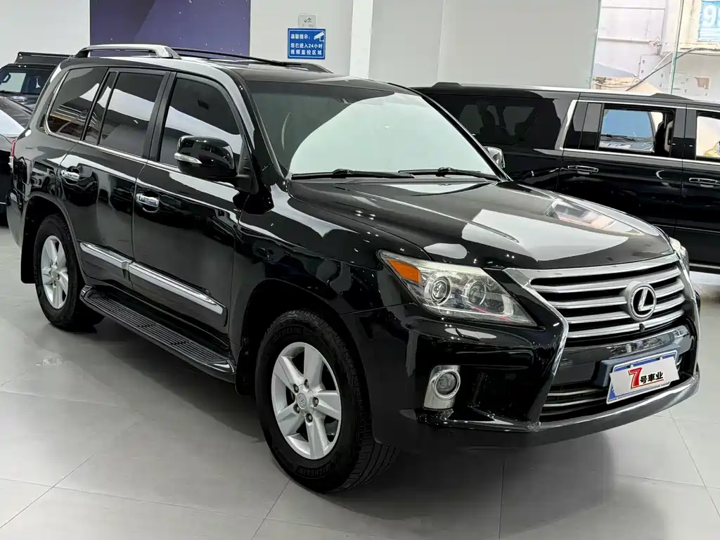 Lexus LX 2013 — фото 2