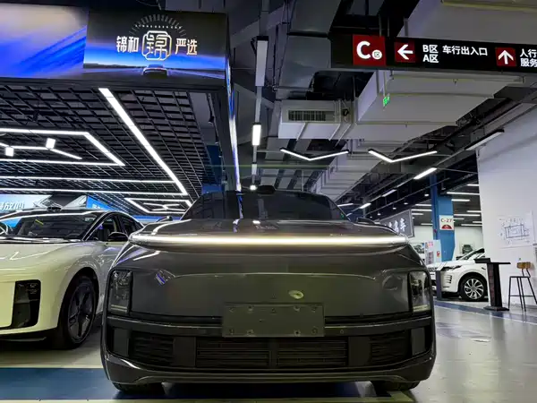 Li Auto L8 2023