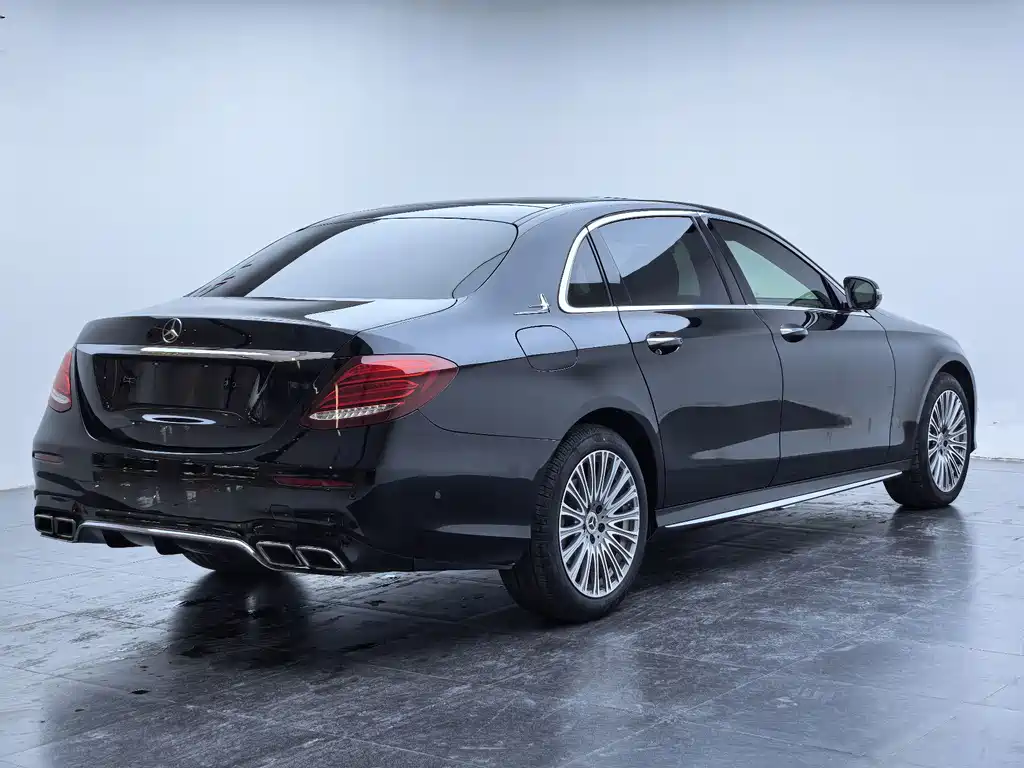 Mercedes-Benz E-Class 2020 — фото 19