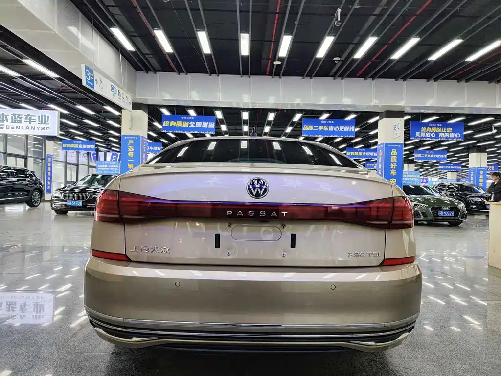 Volkswagen Passat 2022