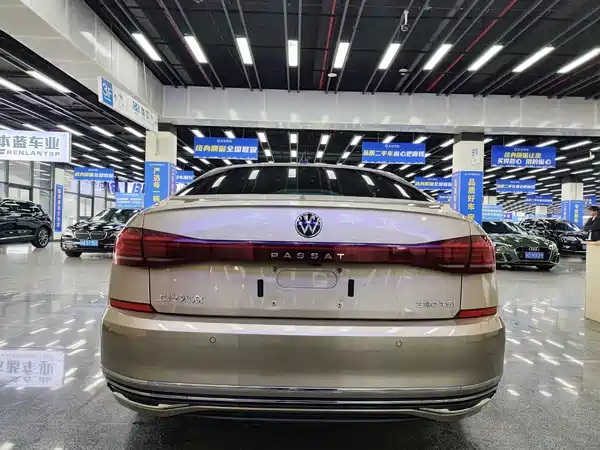 Volkswagen Passat 2022