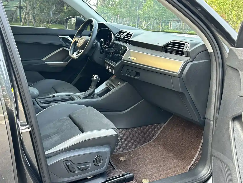 Audi Q3 2022 — фото 10