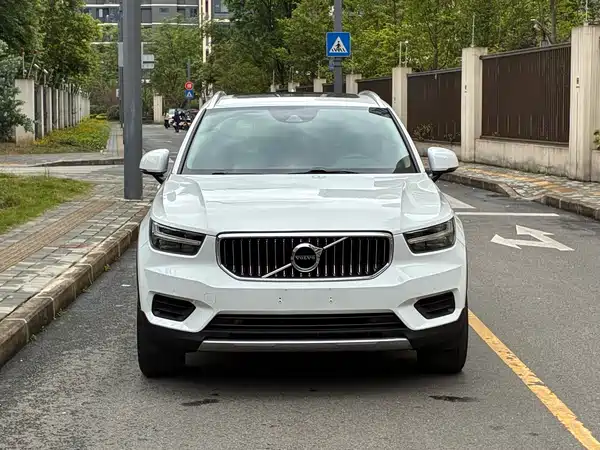 Volvo XC40 2021
