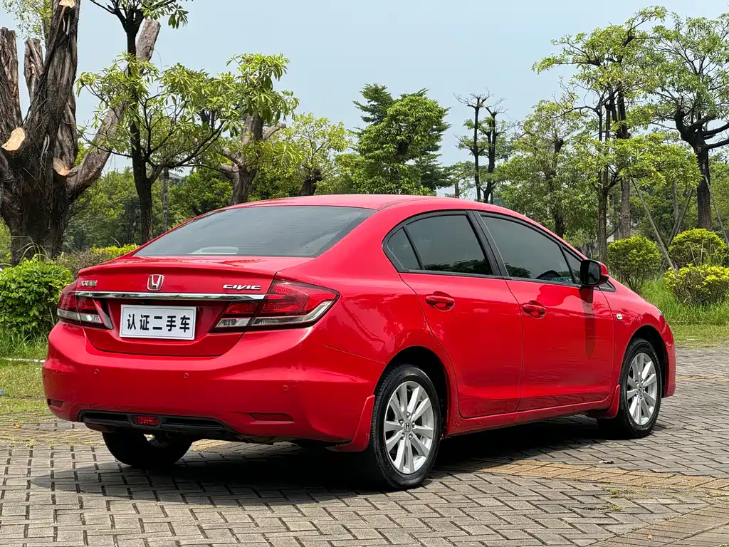 Honda Civic 2015 — фото 7