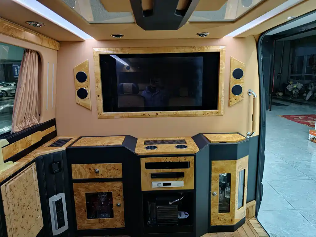 Mercedes-Benz Sprinter 2017 — фото 13