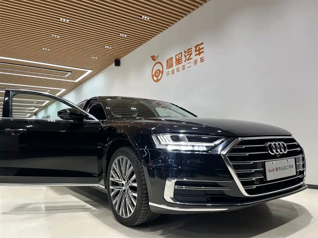 Audi A8 2020 — фото 6