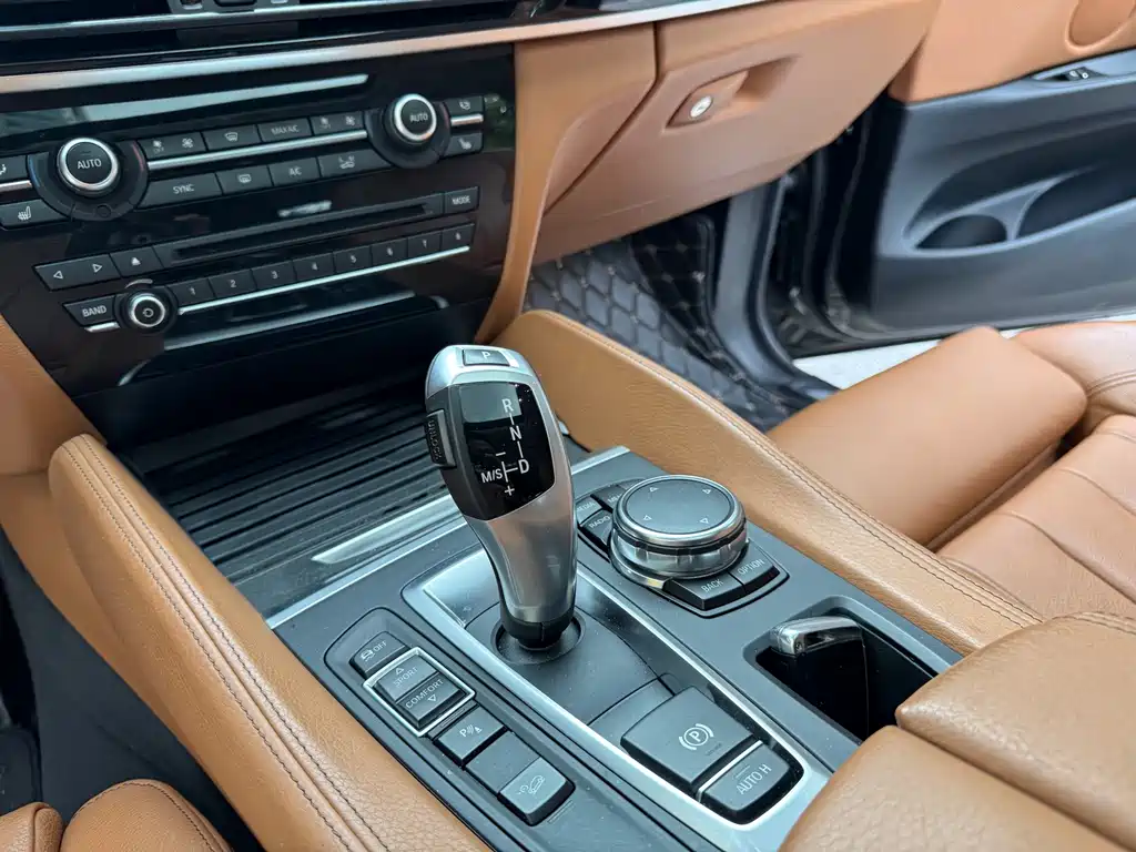 BMW X6 2017 — фото 13