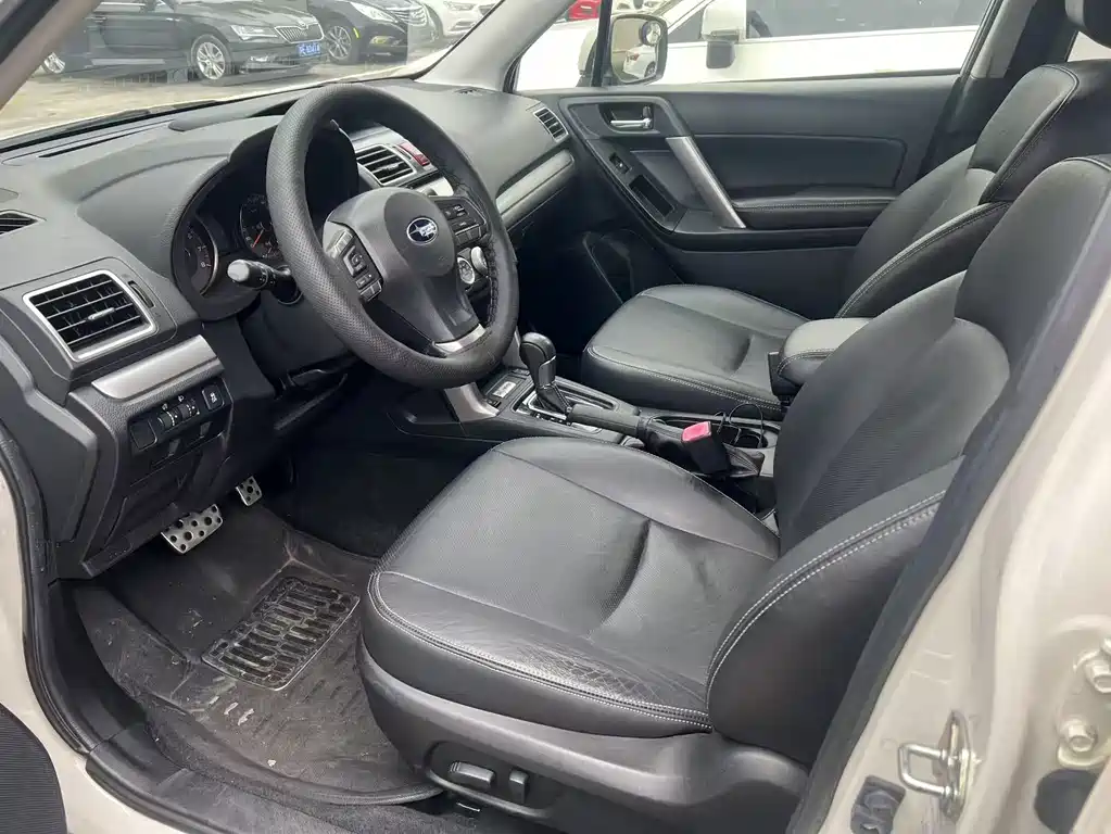 Subaru Forester 2015 — фото 14
