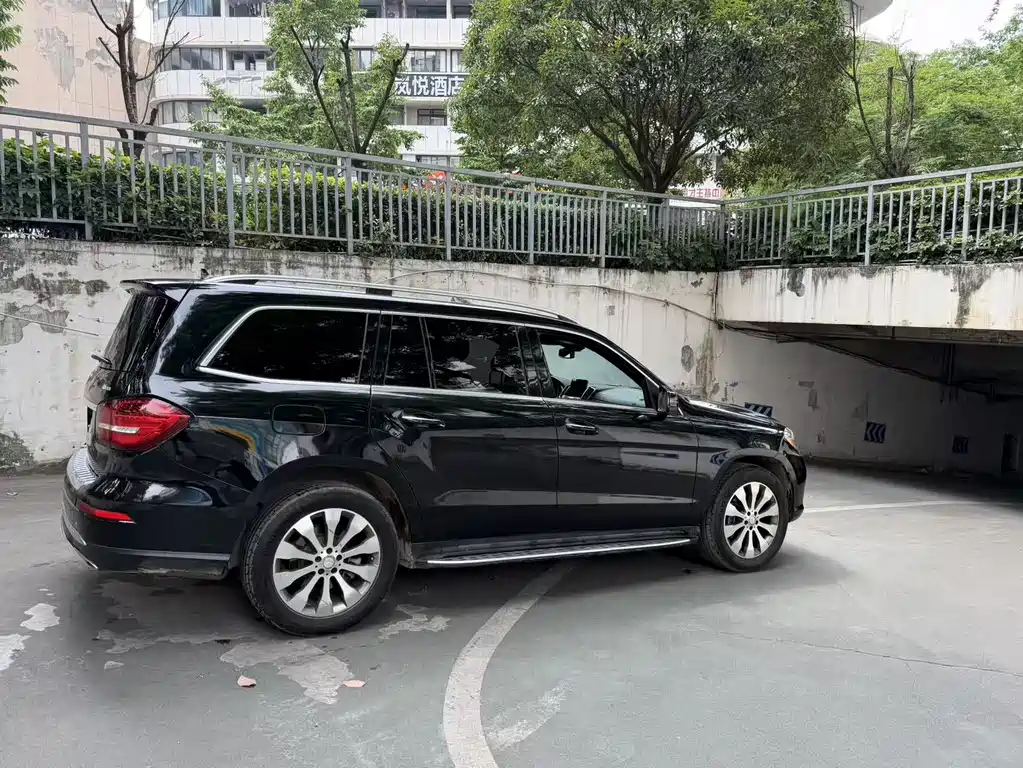 Mercedes-Benz GLS 2017 — фото 12