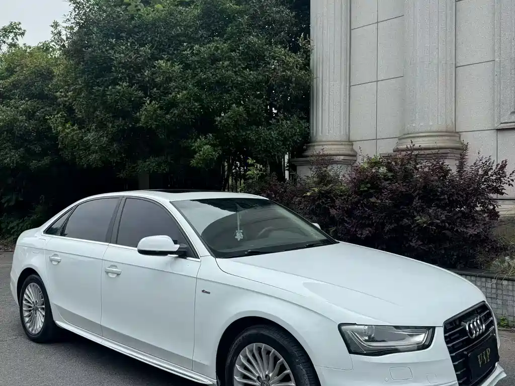 Audi A4L 2016 — фото 1