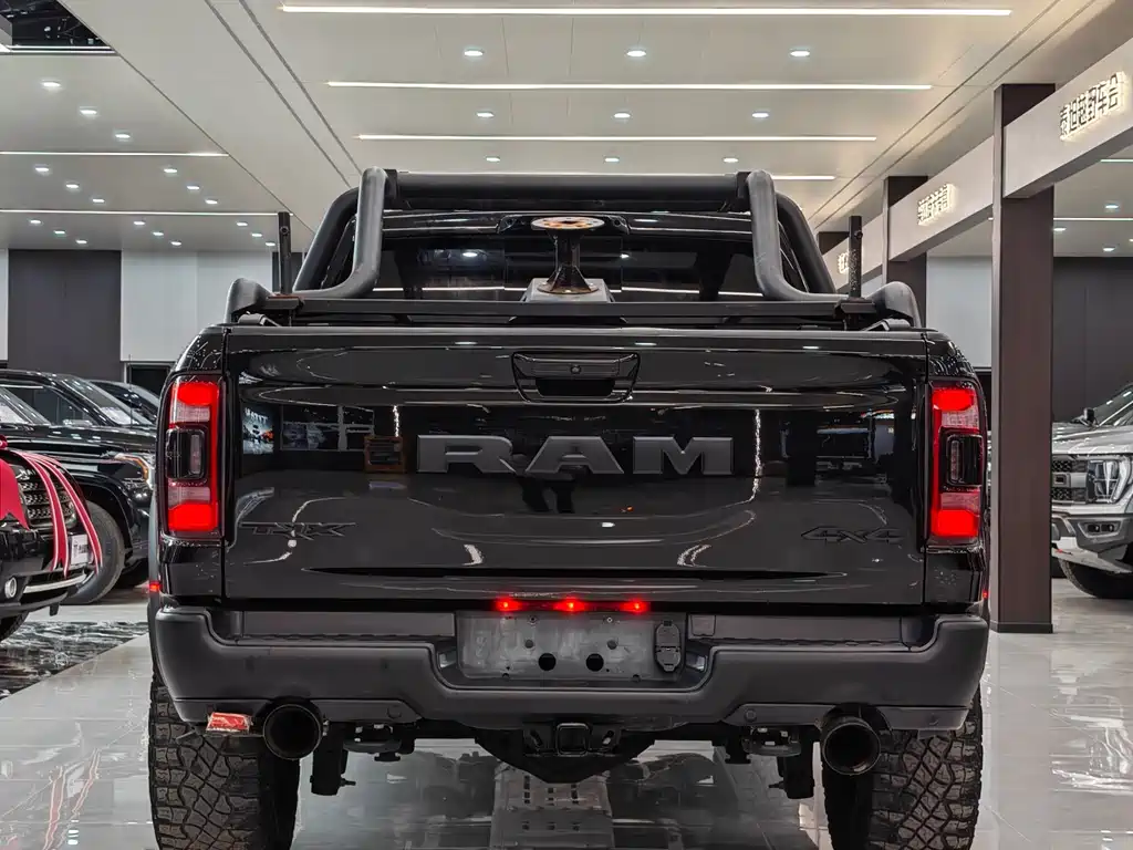 RAM Trucks 2023 — фото 10