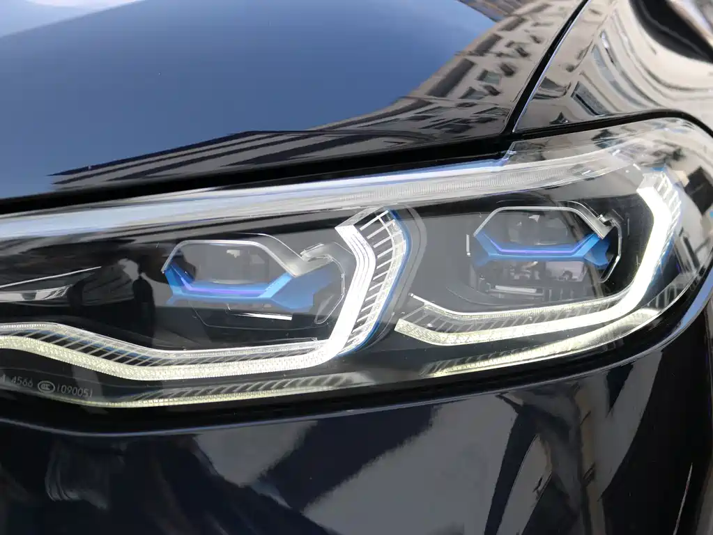 BMW X7 2021 — фото 17