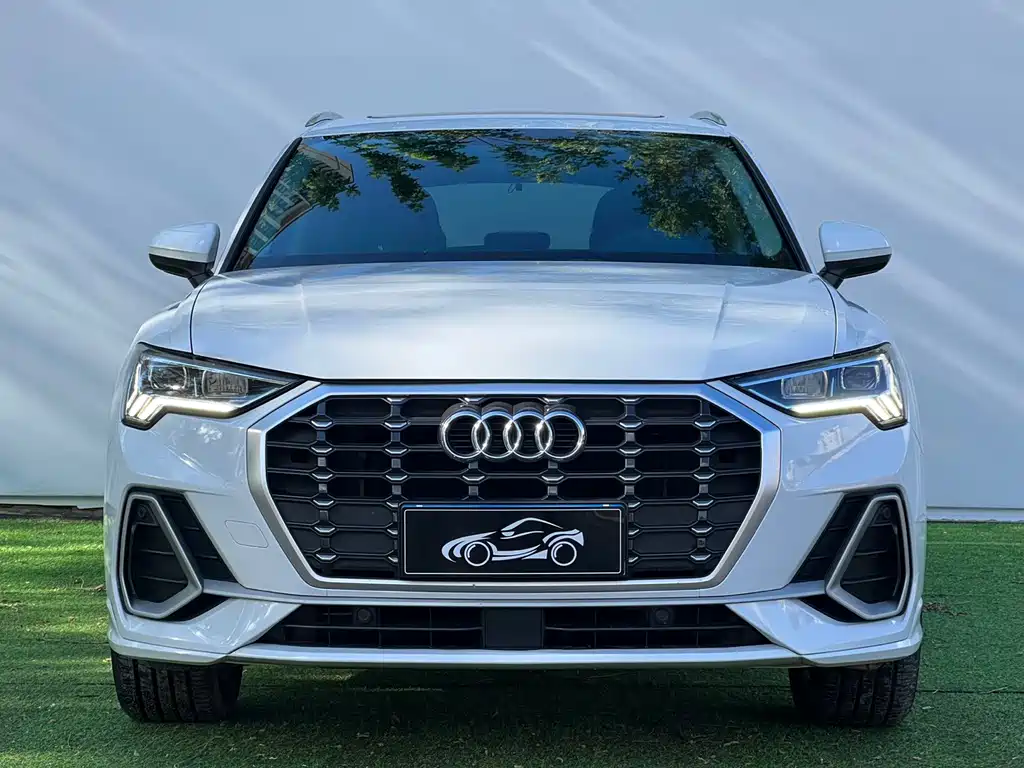 Audi Q3 2022 — фото 2