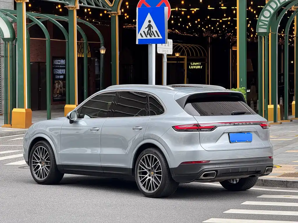 Porsche Cayenne 2022 — фото 4