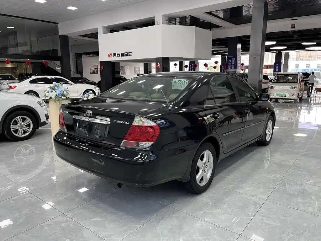 Toyota Camry 2005 — фото 6