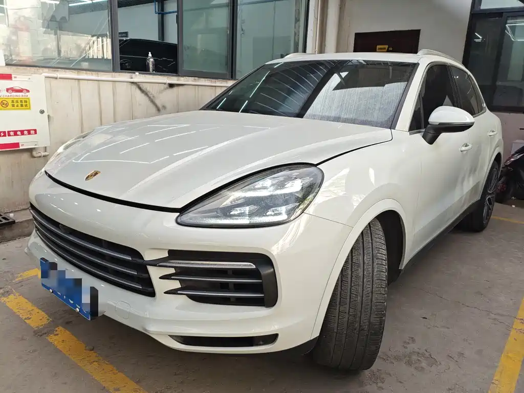 Porsche Cayenne 2019 — фото 1
