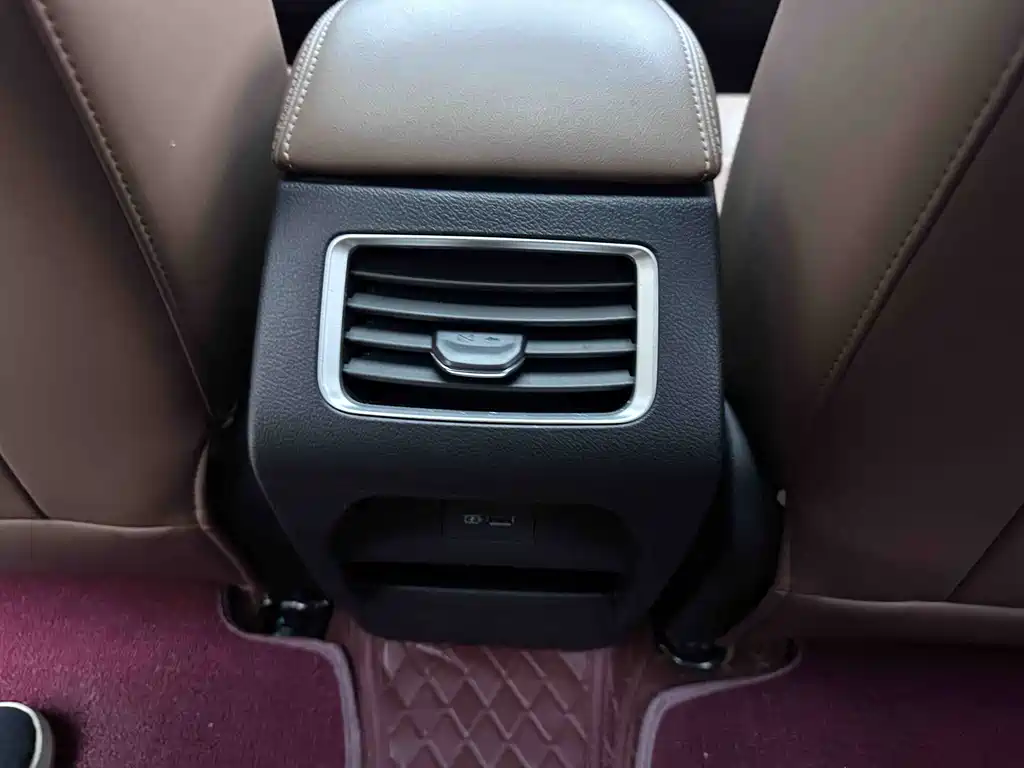 Geely Vision X6 2023 — фото 17