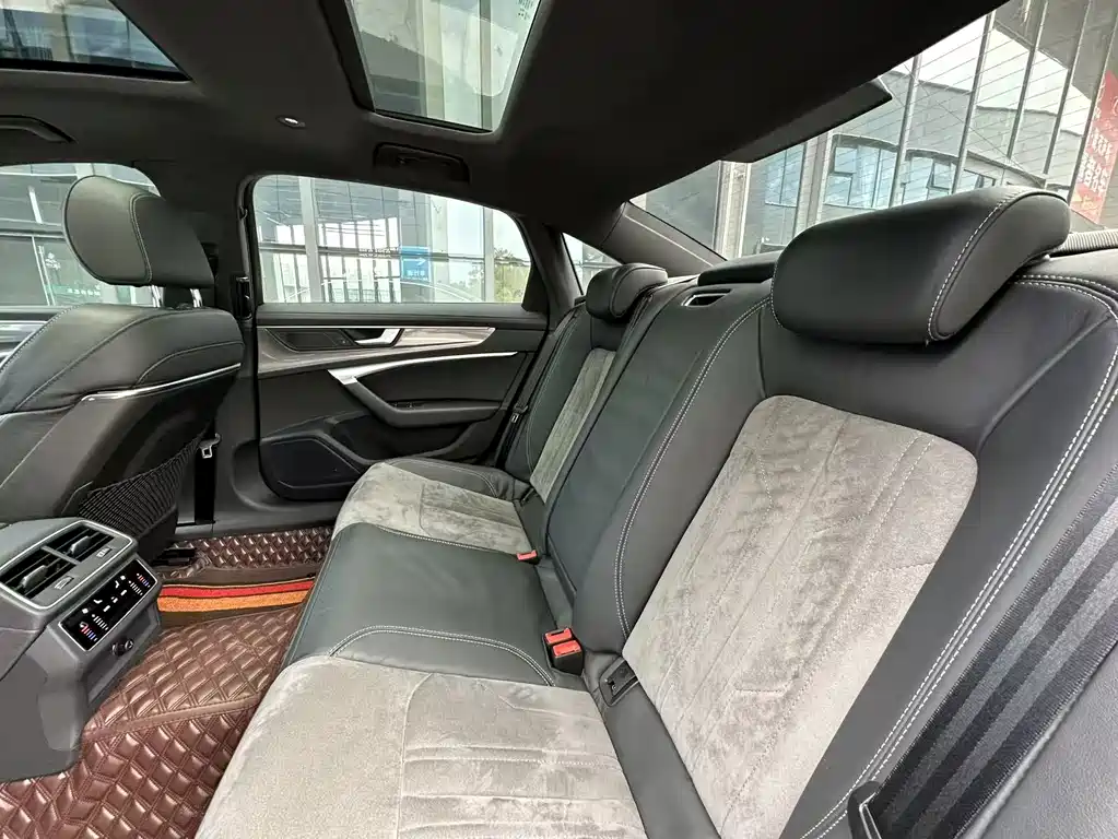 Audi A6L 2021 — фото 17