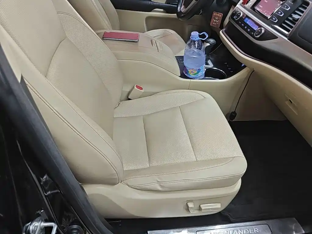 Toyota Highlander 2015 — фото 25