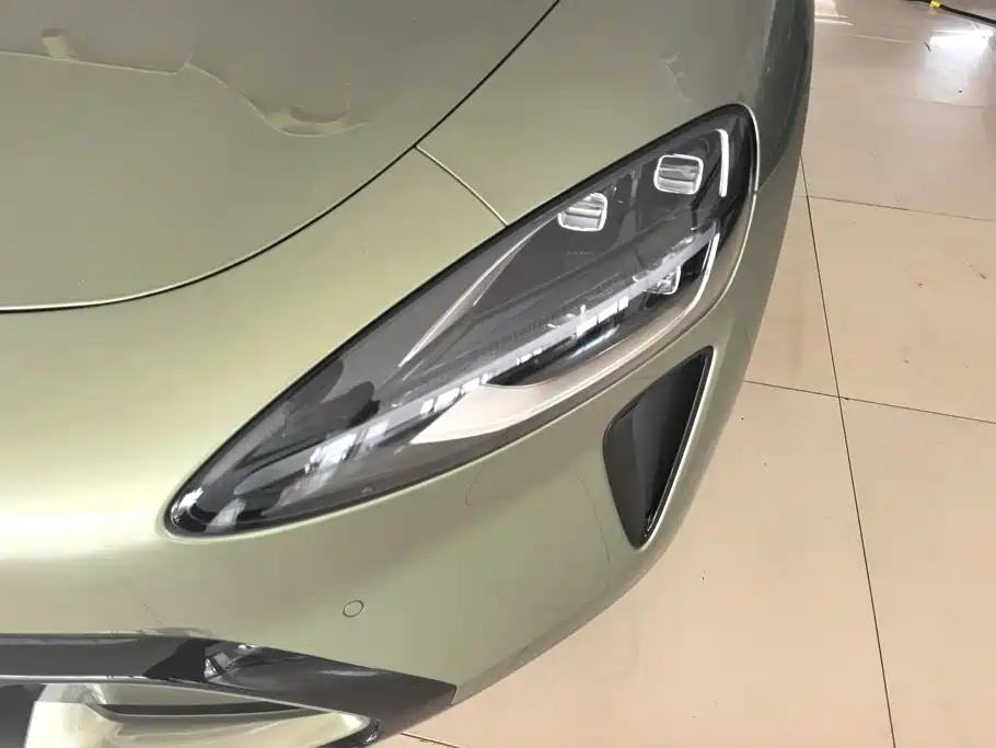 Xiaomi SU7 2025