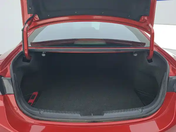 Mazda Atenza 2015