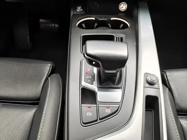 Audi A4L 2023