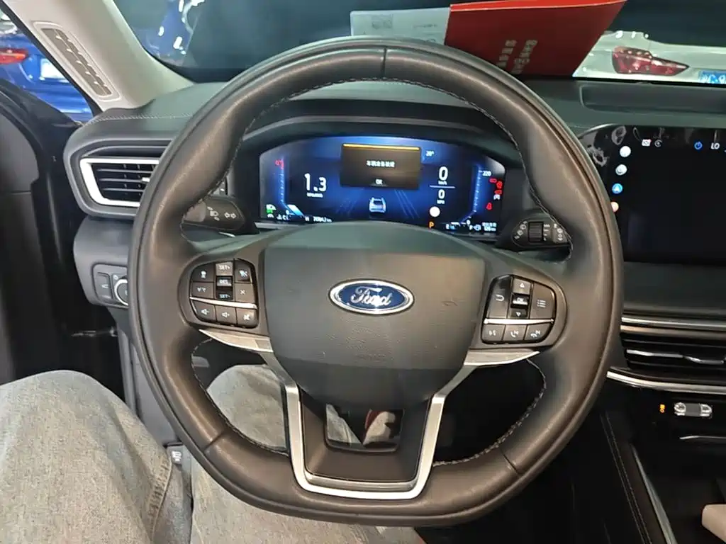 Ford Explorer 2024 — фото 11