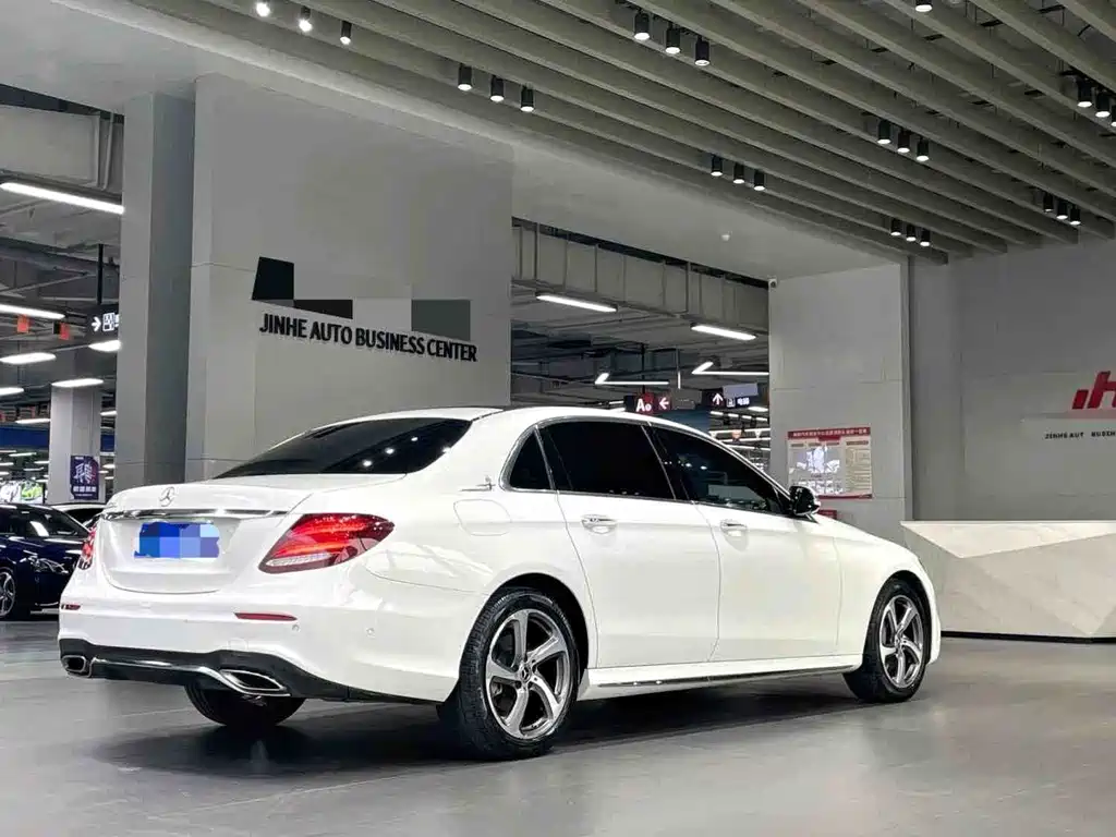 Mercedes-Benz E-Class 2019 — фото 8