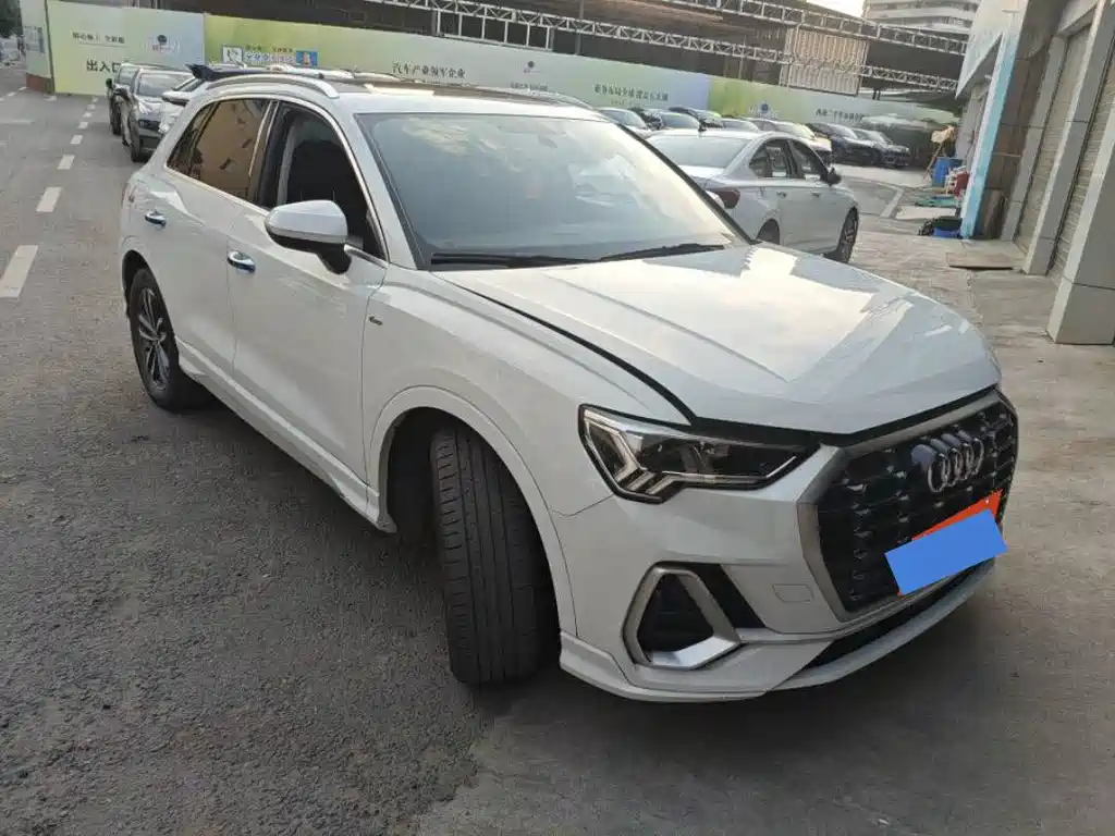 Audi Q3 2021