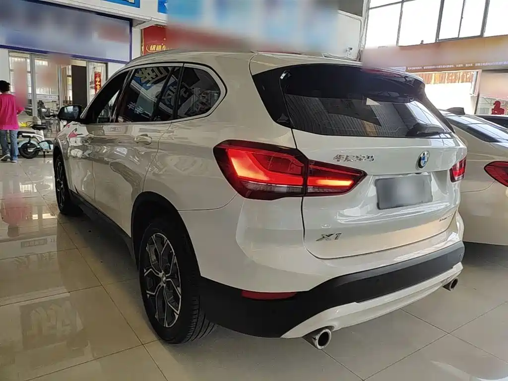 BMW X1 2021 — фото 5