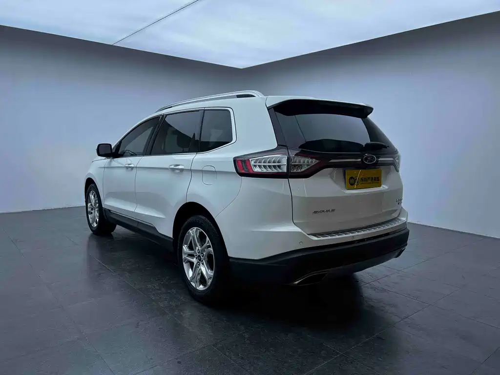 Ford Edge 2016 — фото 9