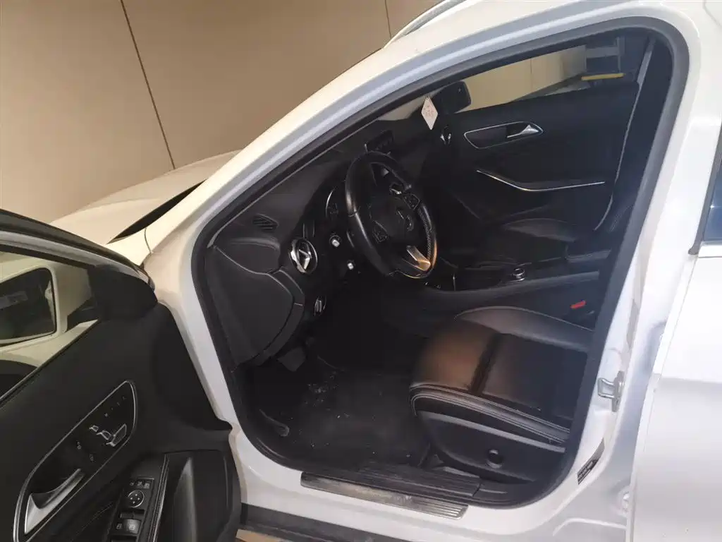 Mercedes-Benz GLA 2017 — фото 17