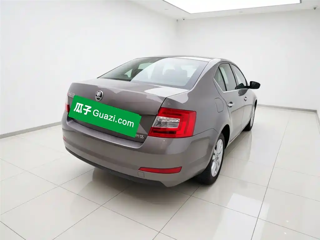 Skoda Octavia 2017 — фото 6