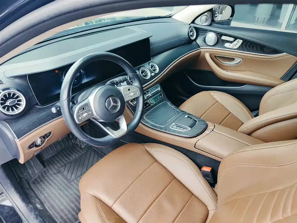 Mercedes-Benz E-Class 2019 — фото 9