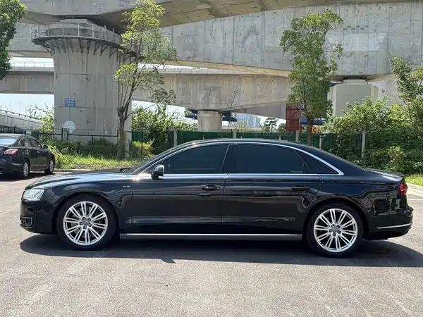 Audi A8 2011