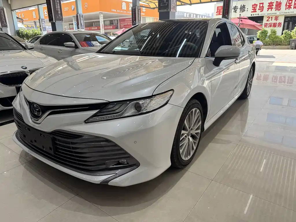 Toyota Camry 2021