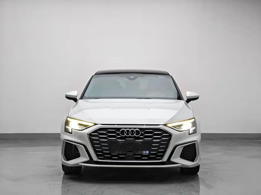 Audi A3 2023 — фото 2