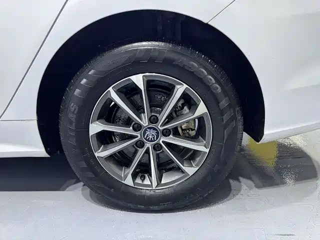 BYD Qin PLUS 2023 — фото 16