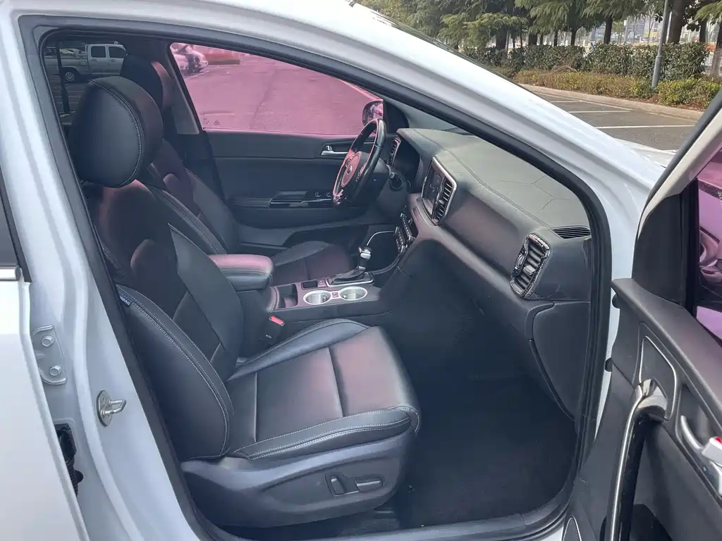 Kia KX5 2016 — фото 10