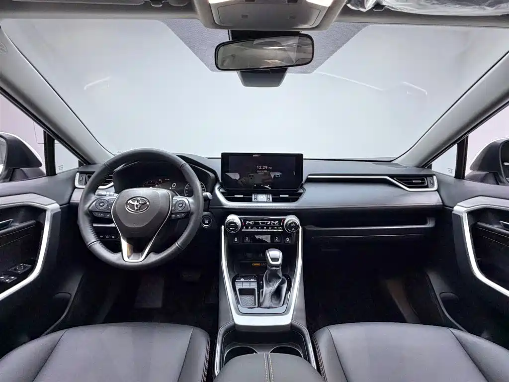 Toyota RAV4 2026 — фото 11